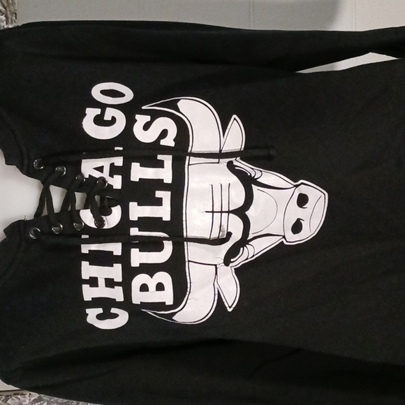 Chicago Bulls Sweatshirt - Picture 2 of 4